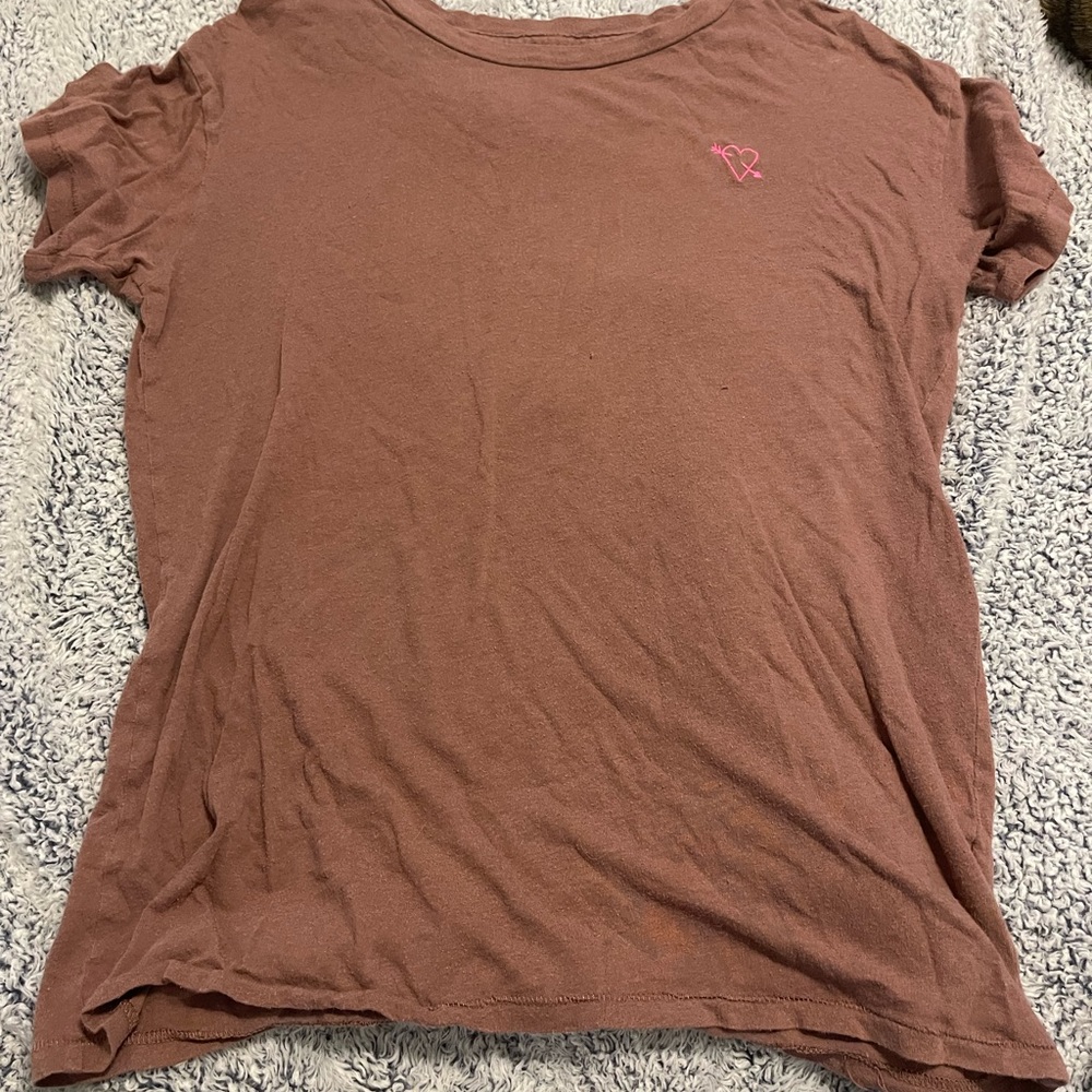 pink shirt